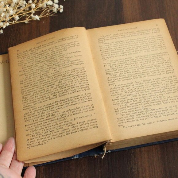 Vintage Book, "Barnaby Rudge", Charles Dickens, Oxford Edition - Picture 8 of 10